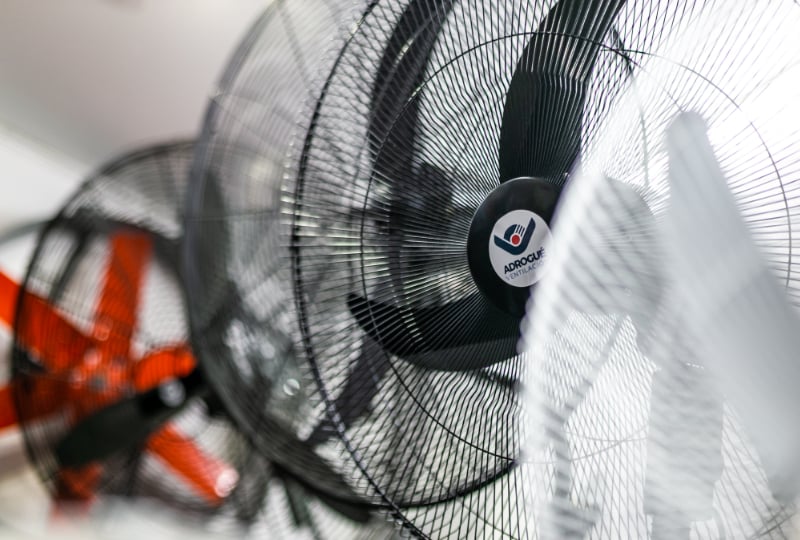 Ventiladorres industriales de pie y pared